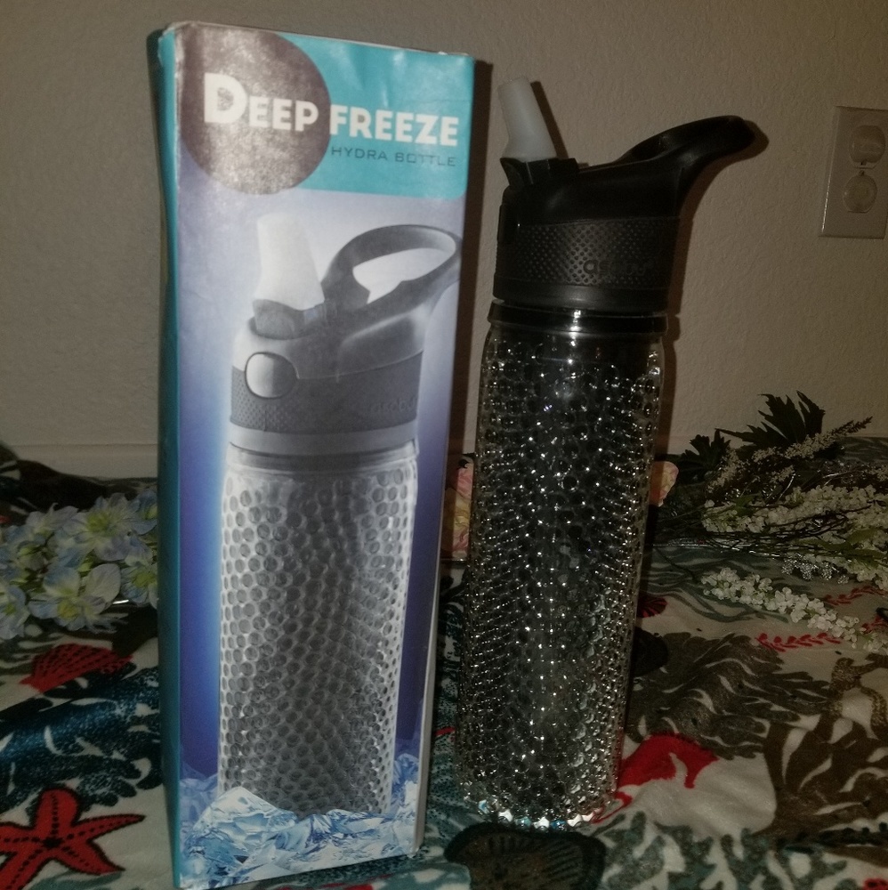 Brand New ASOBU Re-freezable Hydra Bottle 20 oz